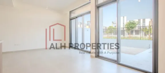 Moradia em banda T3 em Mudon, UAE N.º 121732 8