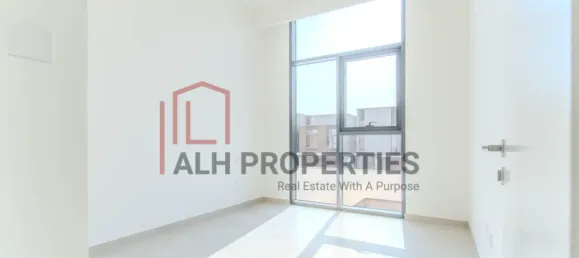 Moradia em banda T3 em Mudon, UAE N.º 121732 12