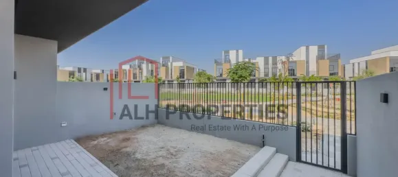 Moradia em banda T3 em Mudon, UAE N.º 121732 29