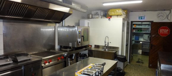 Коммерческая недвижимость 375м² в Траутмансдорф ан дер Лайта, Австрия № 134171 13