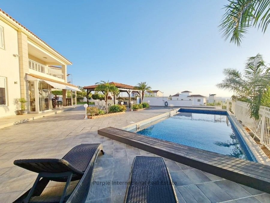6 bedrooms Villa in Konia, Cyprus No. 22369