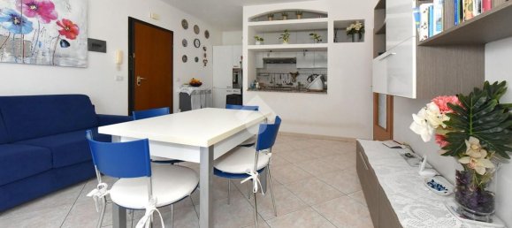 3 rooms Apartment in Sestu, Italy No. 306327 3