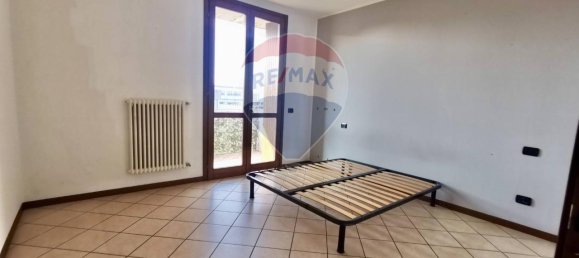 2 rooms Apartment in Seriate, Italy No. 30703 6