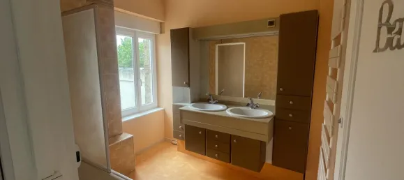 3 Schlafzimmer Haus in Manche, France, Nr. 352857 7