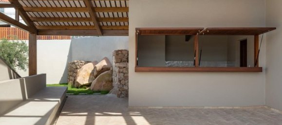 361m² Commercial property in Cascais, Portugal No. 144074 4