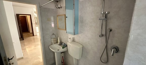 4 bedrooms Apartment in Florence, Italy No. 321336 13