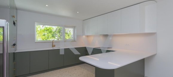 5 bedrooms Townhouse in Cascais, Portugal No. 92423 20