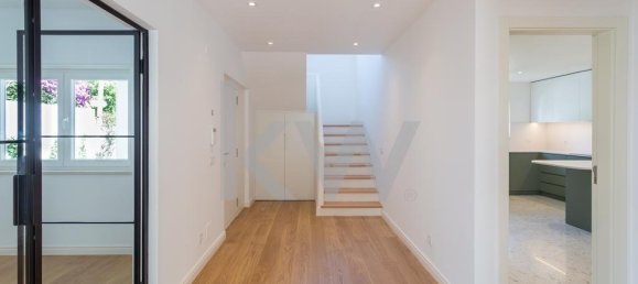 5 bedrooms Townhouse in Cascais, Portugal No. 92423 13