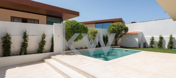 5 bedrooms Townhouse in Cascais, Portugal No. 92423 33