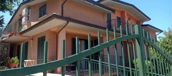 12-Zimmer Villa in Perugia, Italy, Nr. 292915 26