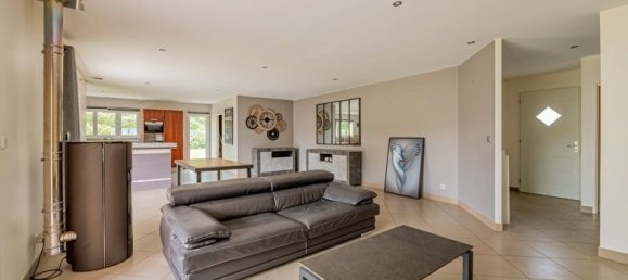 4 bedrooms House in Montussan, France No. 299053 6