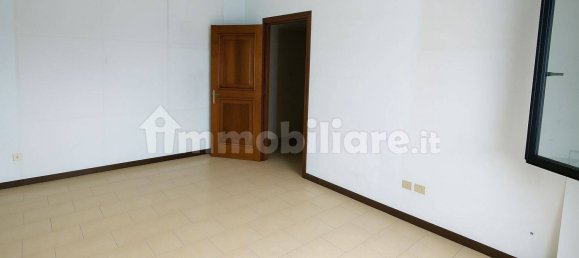 Escritório de 3 divisões em Leno, Italy N.º 347553 14