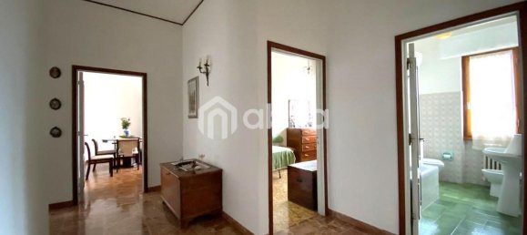 5 rooms Apartment in Bucine, Italy No. 125563 11