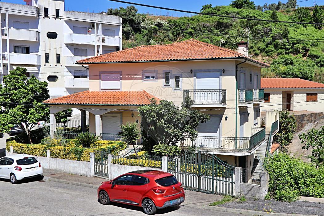 5 bedrooms House in Peso da Regua, Portugal No. 21246