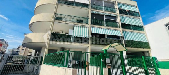 Apartamento de 2 dormitorios en Valenzano, Italy No. 26171 14