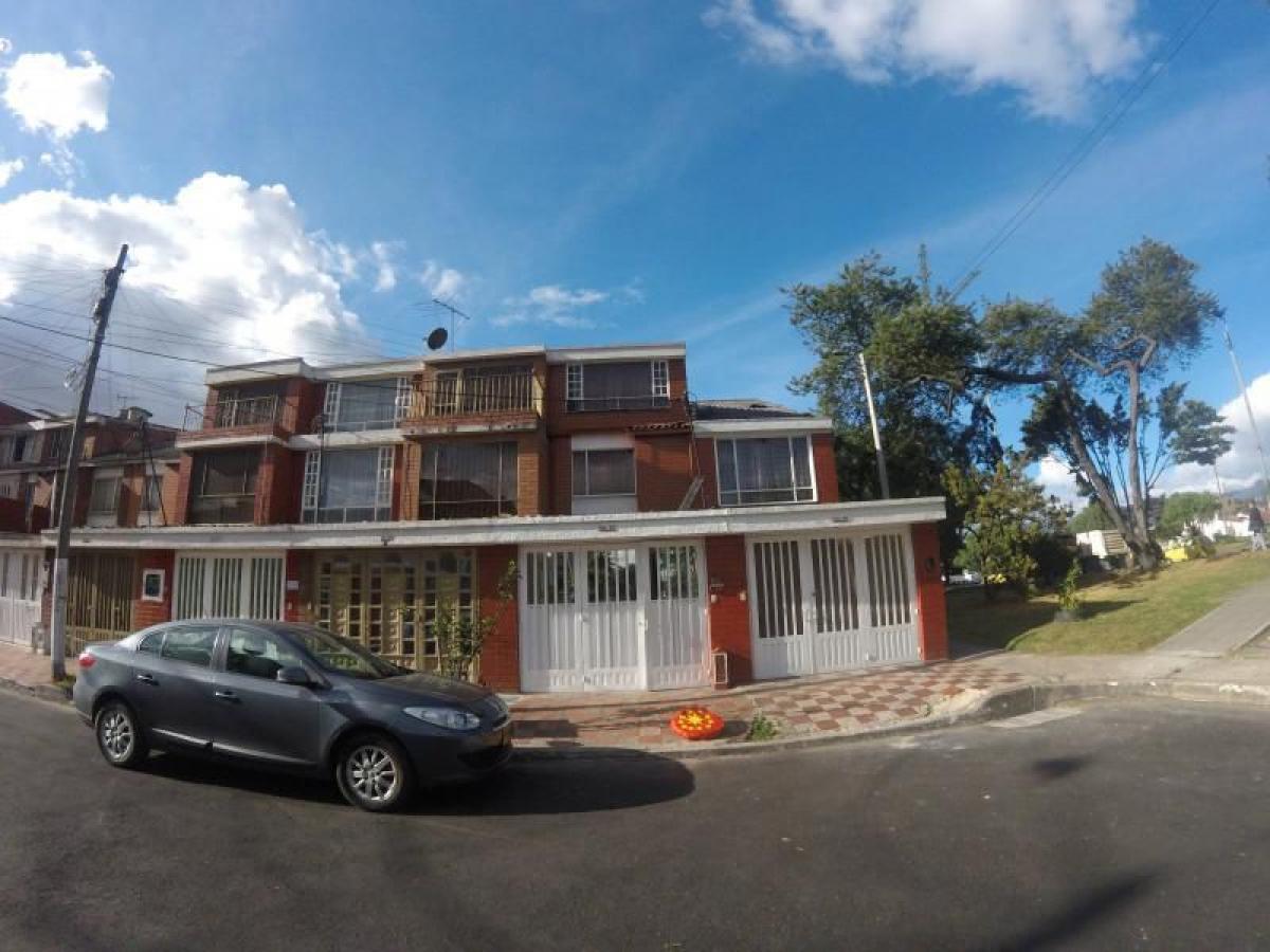 3 Schlafzimmer Haus in Bogota, Colombia, Nr. 13736