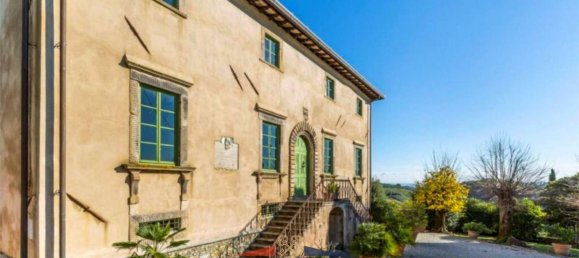 9 bedrooms Villa in Lucca, Italy No. 546 5
