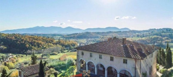 9 bedrooms Villa in Lucca, Italy No. 546 12