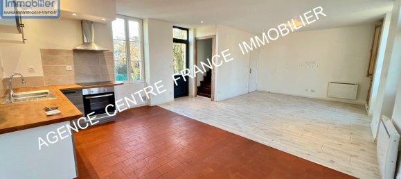 2 bedrooms House in Bourges, France No. 217498 2