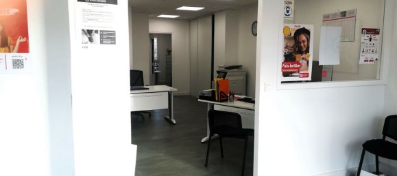 Коммерческая недвижимость 80м² в Кемпер, Франция № 274085 4