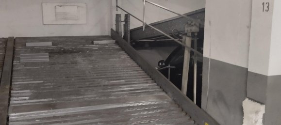 Parking à Wilmersdorf, Germany No. 271448 3