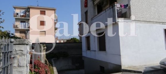  Garage in Busto Arsizio, Italy No. 8280 4