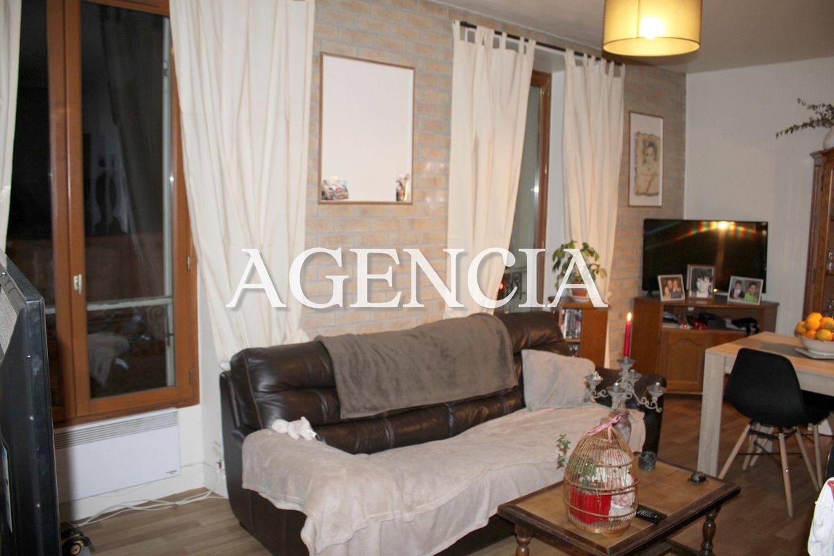 1 bedroom Apartment in Fontenay-Tresigny, France No. 181158