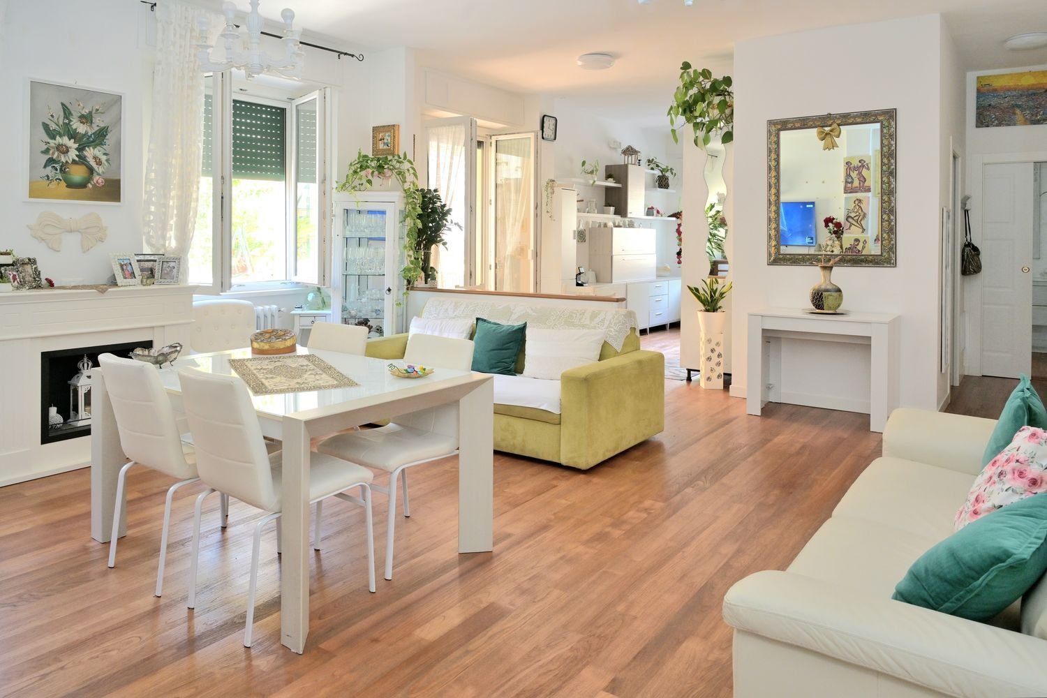 3 rooms Apartment in Formia, Italy No. 277340