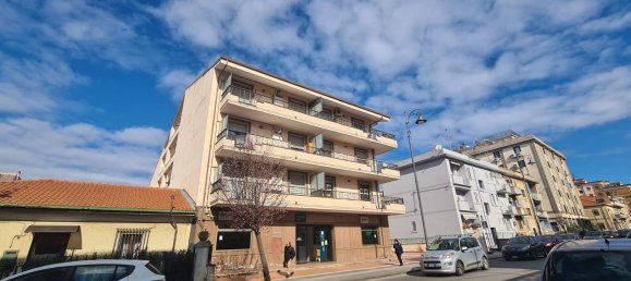 3 rooms Apartment in Vibo Valentia, Italy No. 140248 7