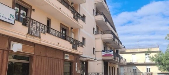 3 rooms Apartment in Vibo Valentia, Italy No. 140248 8