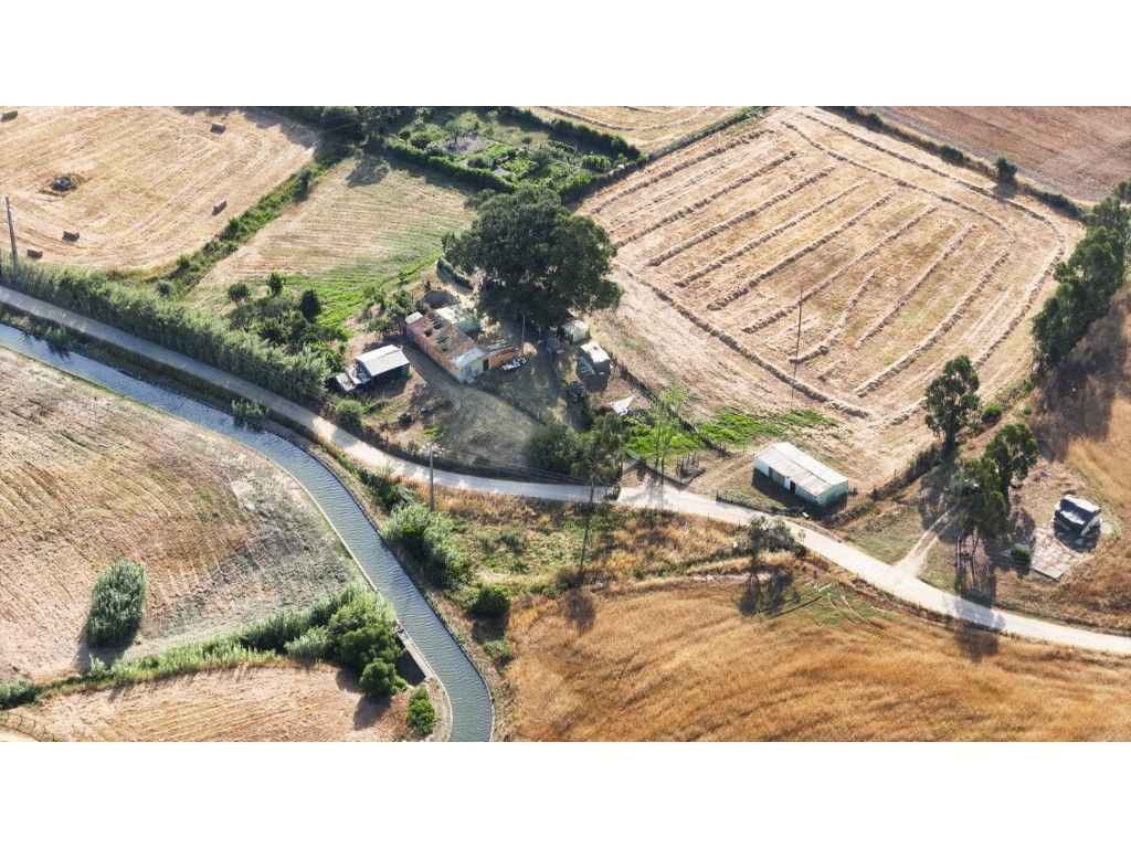 Земельный участок 89645м² в Сан Теотониу, Португалия № 194611