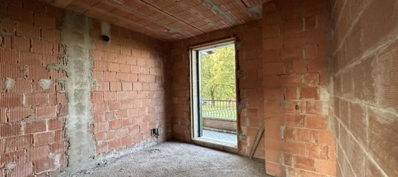 5 bedrooms Villa in Due Carrare, Italy No. 314031 3