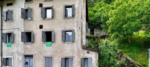 Casa de 6 habitaciónes en Udine, Italy No. 17959 2