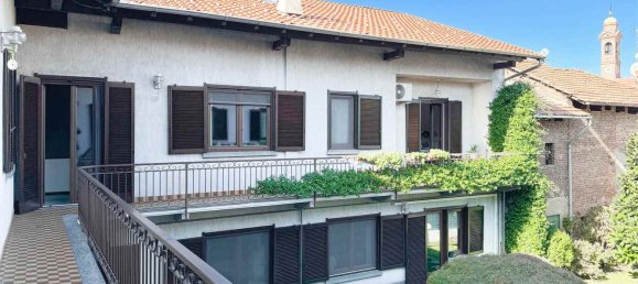 3 bedrooms House in Samarate, Italy No. 166904 5