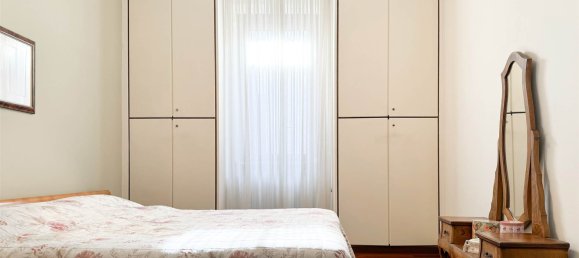 3 bedrooms House in Samarate, Italy No. 166904 21