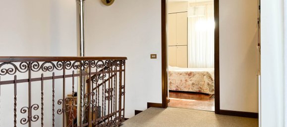 3 bedrooms House in Samarate, Italy No. 166904 20