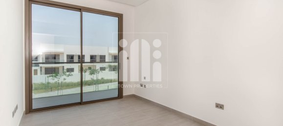3 bedrooms Villa in Yas Island, UAE No. 5972 9