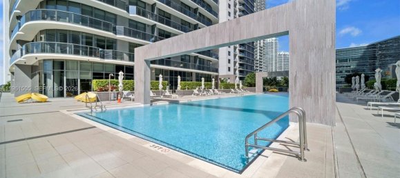 1 Schlafzimmer Gewerbliche Immobilien in Miami, USA, Nr. 615687 2