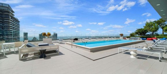 1 Schlafzimmer Gewerbliche Immobilien in Miami, USA, Nr. 615687 3