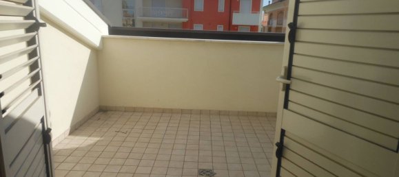 3-salle Penthouse à Alba Adriatica, Italy No. 8292 17