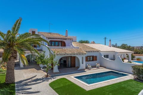 Вилла с 5 спальнями в Албуфейра, Португалия № 147346