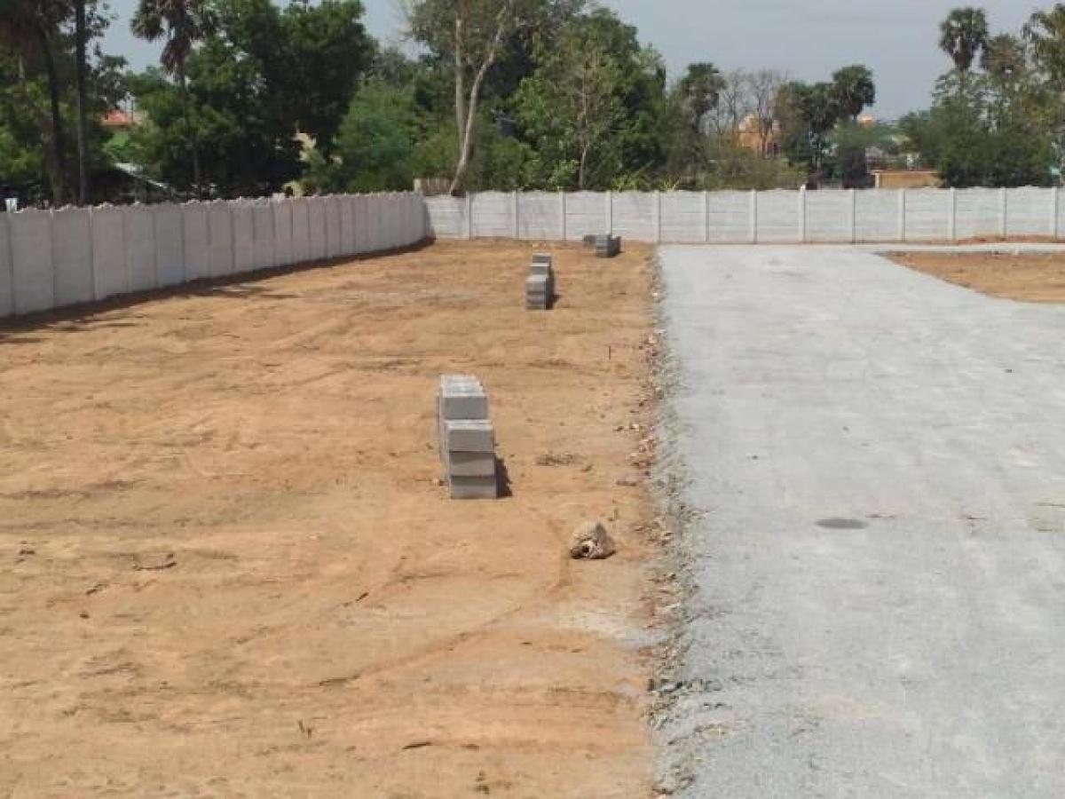  Land in Chennai, India No. 40179