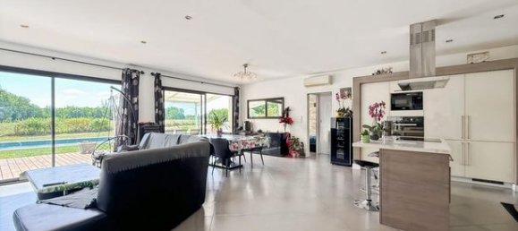 5 غرف نوم منزل في Saint-Etienne-de-Tulmont, France رقم 363764 2