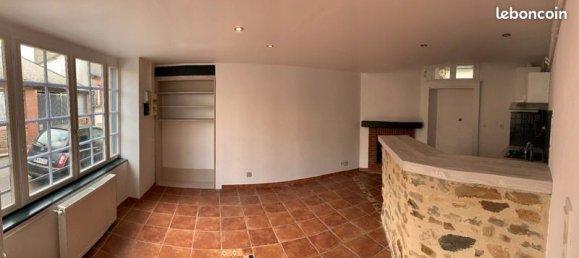 2 bedrooms House in Fougeres, France No. 206653 2