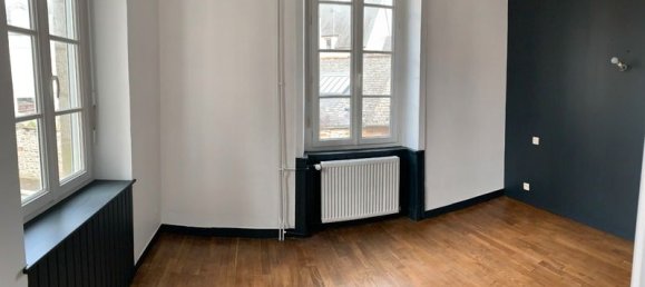 2 bedrooms House in Fougeres, France No. 206653 5