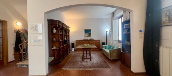 5-Zimmer Haus in Prato, Italy, Nr. 48806 3