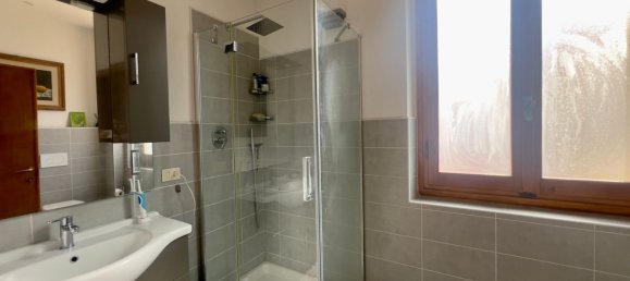 5-Zimmer Haus in Prato, Italy, Nr. 48806 10