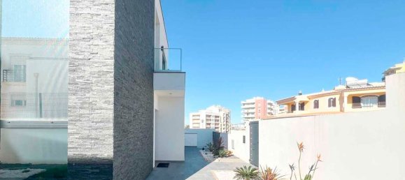 4 Schlafzimmer Villa in Portimao, Portugal, Nr. 116802 35