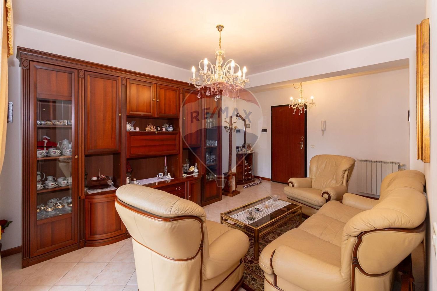 5 chambres Appartement à Camporotondo Etneo, Italy No. 381570