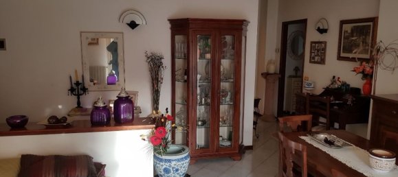 6 rooms Apartment in Pontremoli, Italy No. 144979 2
